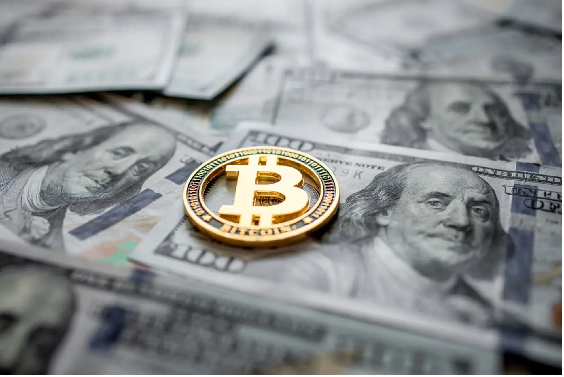 Bitcoin Gains Momentum, Altcoins NuggetRush, Solana, Cardano Surge