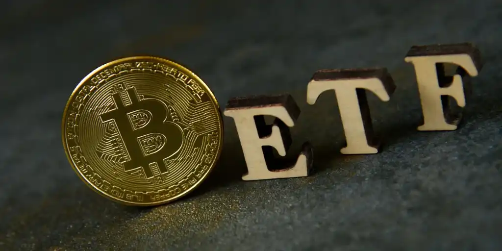 Bitcoin ETF Demand: Retail or Institutional? Analysts Weigh In